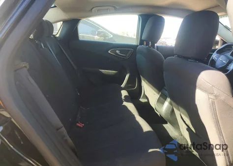 2015 Chrysler 200 Limited z USA, uszkodzony, nr VIN 1C3CCCAB7FN671266